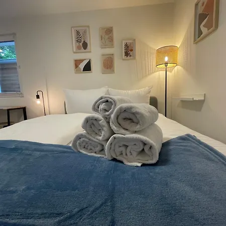 Apartment Vorstadtoase - Nahe Ber, Smart Tv, Netflix, Parken