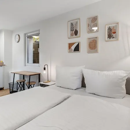 Vorstadtoase - Nahe Ber, Smart Tv, Netflix, Parken *