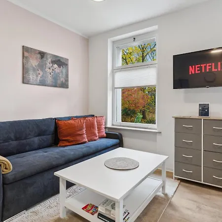Apartment Vorstadtoase - Nahe Ber, Smart Tv, Netflix, Parken Eichwalde