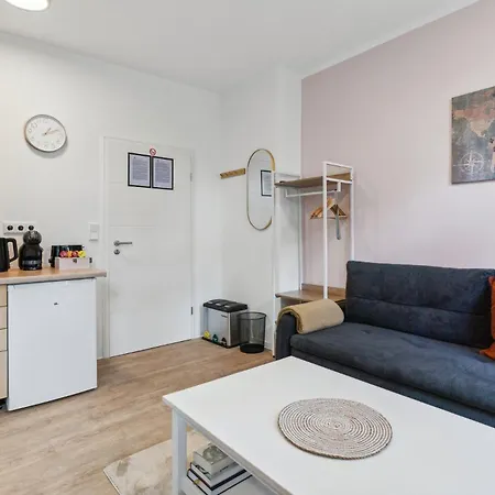 Apartment Vorstadtoase - Nahe Ber, Smart Tv, Netflix, Parken Eichwalde